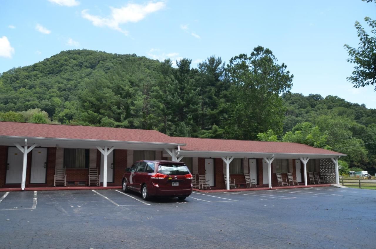 Travelowes Motel - Maggie Valley Kültér fotó
